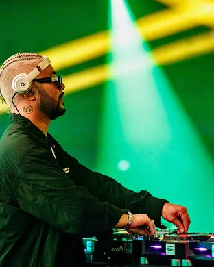 Wax Motif Tampa
